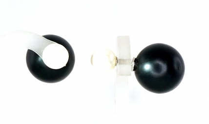 Silver stud earrings. Photo Nr. 1