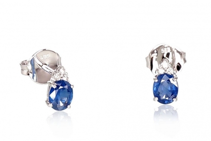 Gold classic studs earrings. Photo Nr. 1