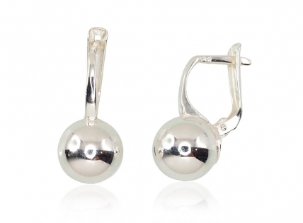 Sudraba auskari ar angļu slēdzēju. Attēls Nr. 1