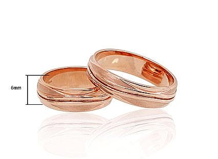 Gold wedding ring. Photo Nr. 2
