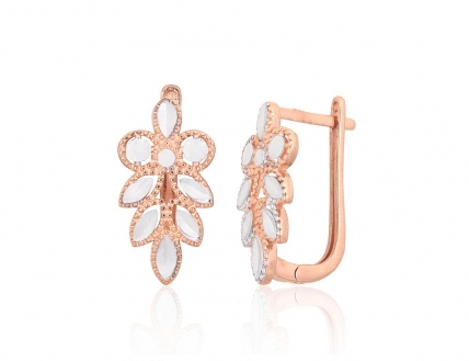 Gold earrings with english lock. Photo Nr. 1